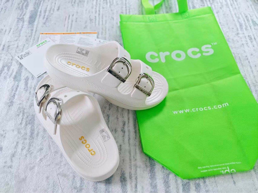 Crocs Saturday Enamel/ Buckle Saturday (Category: Slippers and slides) located in Quezon City. Submitted by stuffs.hellyy (Listing ID 1470098127, Image 3). Description: with crocs eco bag, tags & hang made in vietna SIZE AVAILABLE 36-37 37-38 38-39 39-40 .
