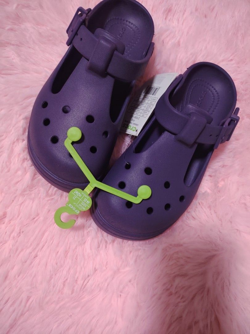 Crocs x MaryJane (Category: Shoe inserts) located in Mandaluyong City. Submitted by twovv (Listing ID 1470132799, Image 2). Description: Brand new Original With tag Below Srp. Original price : 3995.