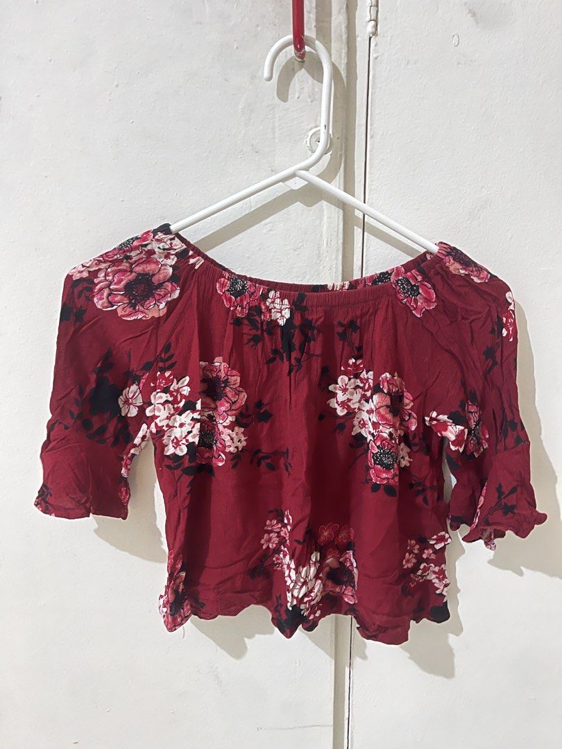 Crop top bundle collection various styles (Category: Blouses) located in Quezon City. Submitted by kim_ooooo (Listing ID 1470034359, Image 2). Description: - Set of 4 trendy crop tops - Includes: beige collared shirt, maroon floral off-shoulder, white square-neck puff sleeve, and mustard daisy blouse - Made with light and airy fabrics - Perfect for casual days out or layering - Condition: All in great, wearable condition - Selling as a bundle onl