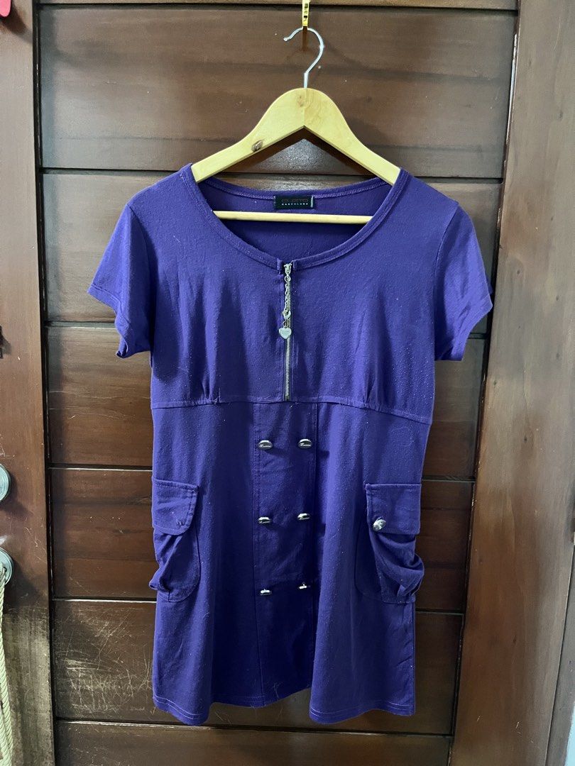 Custo barcelona top (Category: Blouses) located in Manila. Submitted by all.love.thrift.shop.v2 (Listing ID 1470121796, Image 3). Description: For sale Custo barcelona top Size medium Minimal signs of usage ₱399 + sf As is, No return No exchange No refund Color may vary due to lighting All items are cleaned before shipping Payment first via gcash/maya/gotyme/maribank bank transfer 💰 Ship via LBC/J&T/Lalamove 🚛 📍 Cainta, Rizal ❤️.