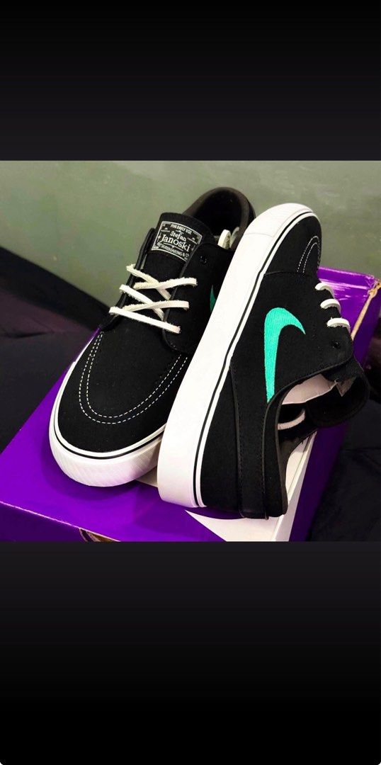Custom Made Janoski Tiffany for Men (Category: Sneakers) located in Dupax Del Sur. Submitted by k8kat (Listing ID 1469980730, Image 1). Description: For Men.