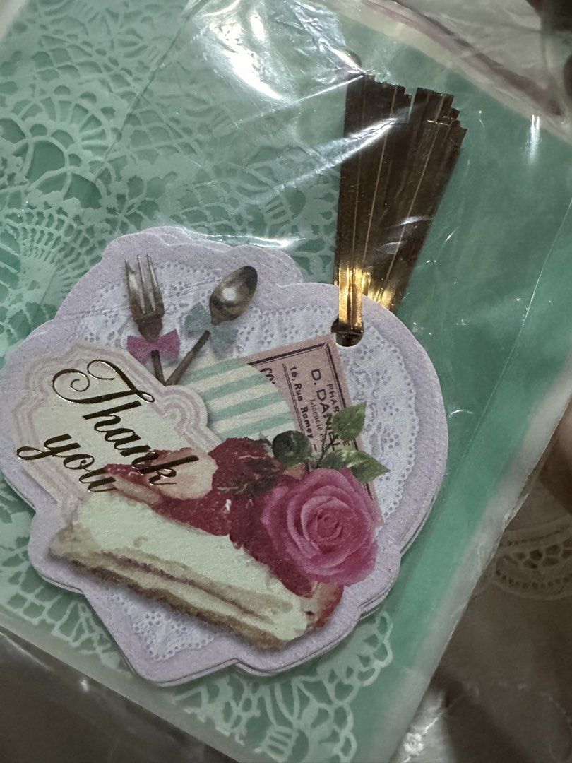 Daiso Lace Gift Bag with Tag (Category: Occasions & Party Supplies) located in Davao. Submitted by favoritepreloved (Listing ID 1470123353, Image 2). Description: .