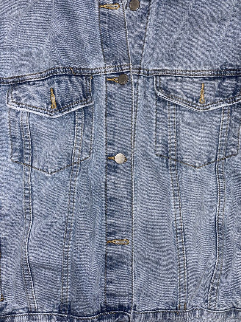 Denim Jacket Size Medium - Large (Category: Coats, Jackets and Outerwear) located in Manila. Submitted by mochichi719 (Listing ID 1470119498, Image 3). Description: Denim jacket fits size medium to large.