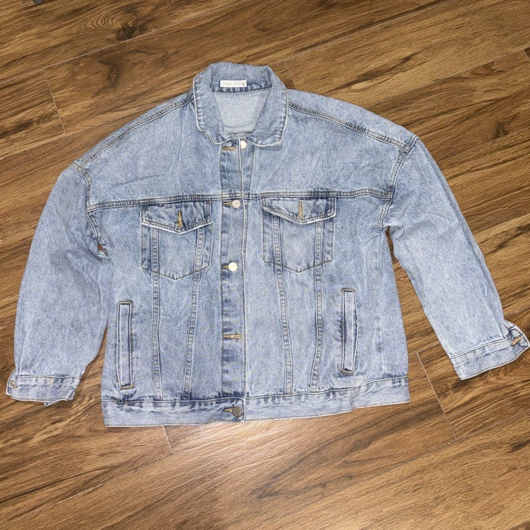 Denim Jacket Size Medium - Large (Category: Coats, Jackets and Outerwear) located in Manila. Submitted by mochichi719 (Listing ID 1470119498, Image 1). Description: Denim jacket fits size medium to large.