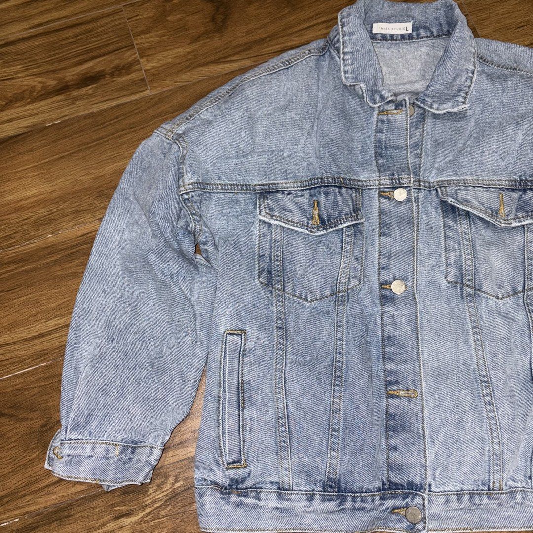 Denim Jacket Size Medium - Large (Category: Coats, Jackets and Outerwear) located in Manila. Submitted by mochichi719 (Listing ID 1470119498, Image 2). Description: Denim jacket fits size medium to large.
