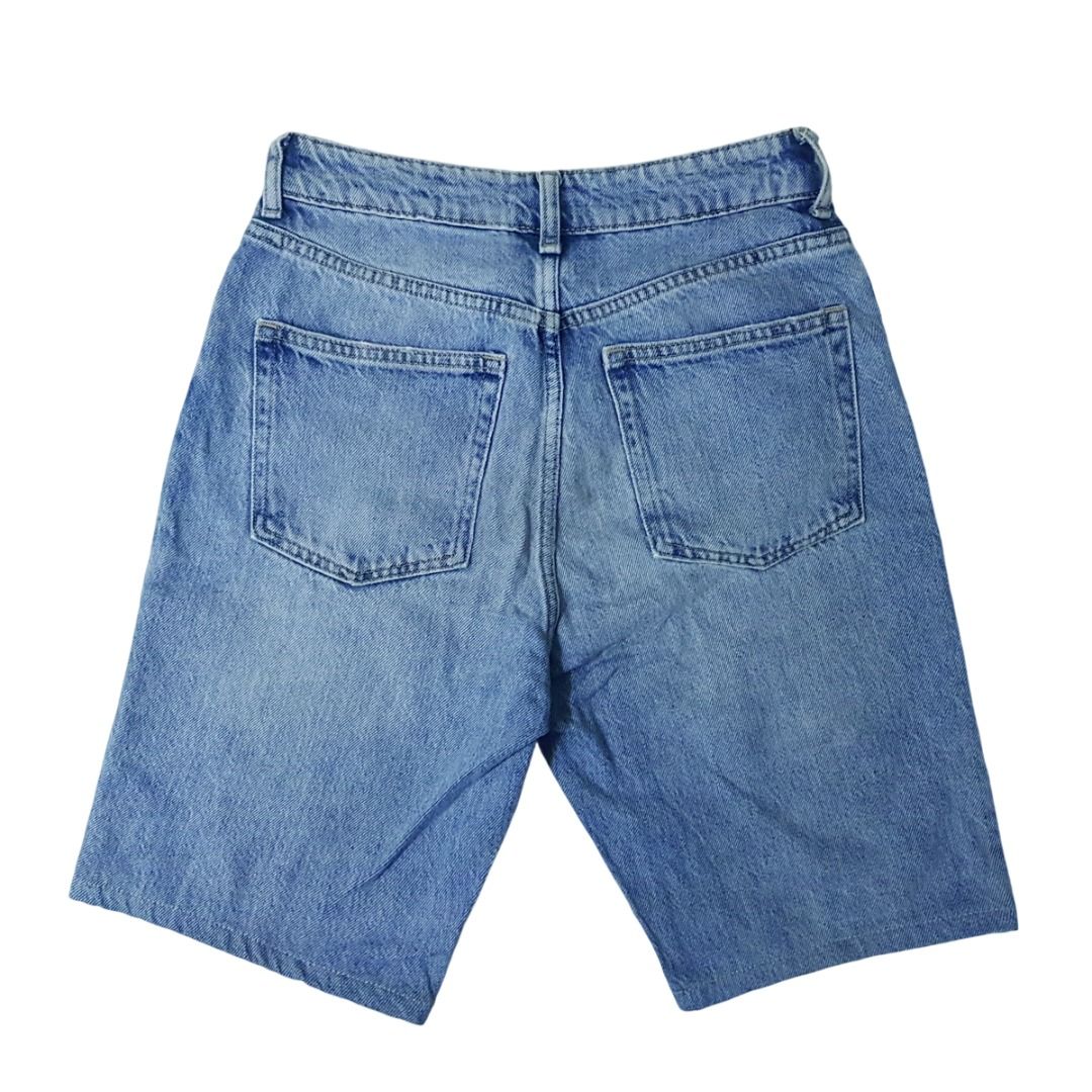 Denim jorts 2 H&M (Category: Shorts) located in Cebu City. Submitted by dwightmendozasr (Listing ID 1470050303, Image 3). Description: Denim jorts 2 H&M Best fit 24 - 26 W- 25.0 L - 20.0 Knee opening - 17.0 ~minor signs of usage which are normal for preloved items Php 250.00 + shipping fee CODE: PP2 .