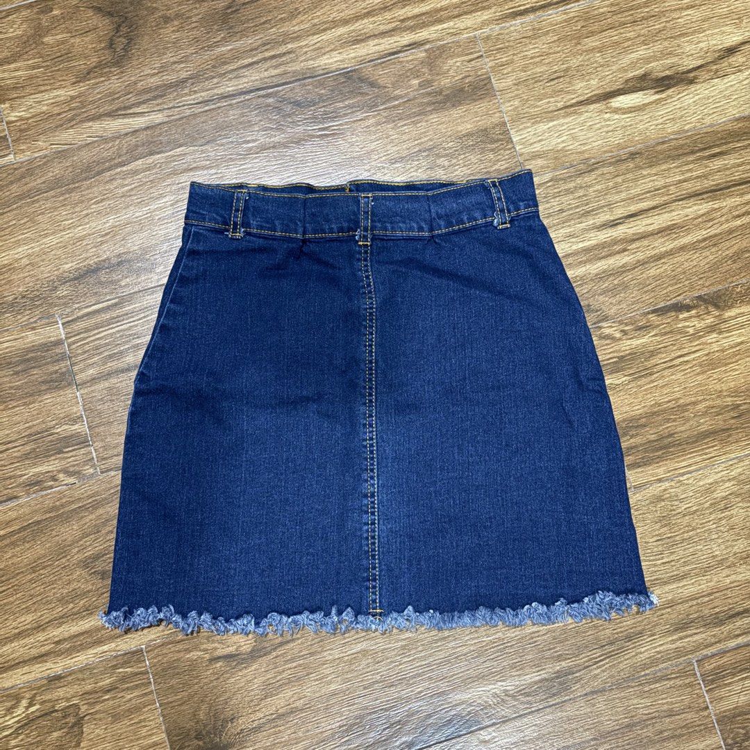Denim Skirt (Category: Skirts) located in Manila. Submitted by mochichi719 (Listing ID 1470120063, Image 2). Description: .
