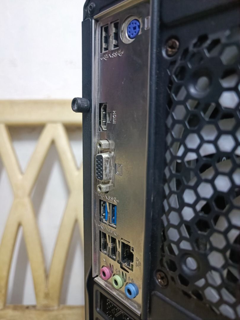 Desktop PC with AMD Cooler and Glass Side Panel (Category: Desktops) located in Manila. Submitted by kurohanajih (Listing ID 1470123797, Image 2). Description: PAKIBASA, NANDITO NA LAHAT. AUTO IGNORE SA HINDI MARUNONG MAG BASA. ------------------------------------------- Price is 5,000. Price is fixed. Price breakdown: 1,500 Processor 1,500 Motherboard 1,500 SSD 1,000 Case, Fans, and Powersupply NO RAM INCLUDED. ----------------------------------