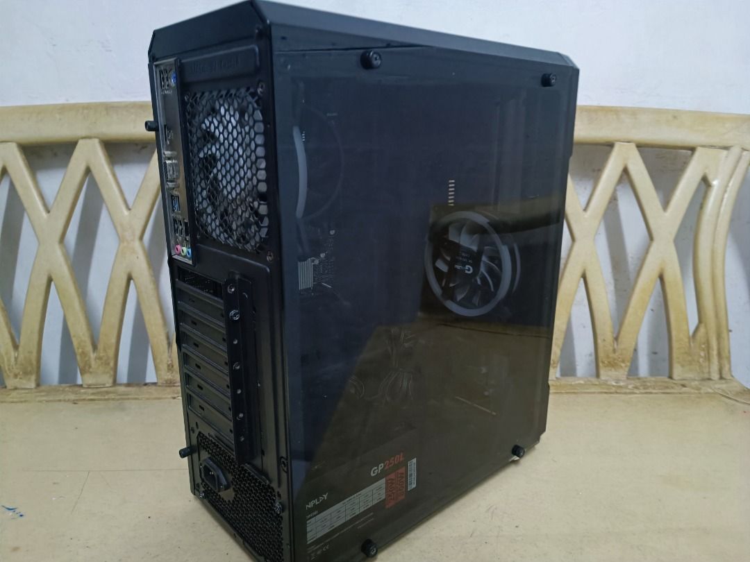Desktop PC with AMD Cooler and Glass Side Panel (Category: Desktops) located in Manila. Submitted by kurohanajih (Listing ID 1470123797, Image 3). Description: PAKIBASA, NANDITO NA LAHAT. AUTO IGNORE SA HINDI MARUNONG MAG BASA. ------------------------------------------- Price is 5,000. Price is fixed. Price breakdown: 1,500 Processor 1,500 Motherboard 1,500 SSD 1,000 Case, Fans, and Powersupply NO RAM INCLUDED. ----------------------------------