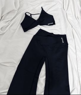 (Category: ) located in . Submitted by glossywife (Listing ID 1470128987, Image 1). Description: .