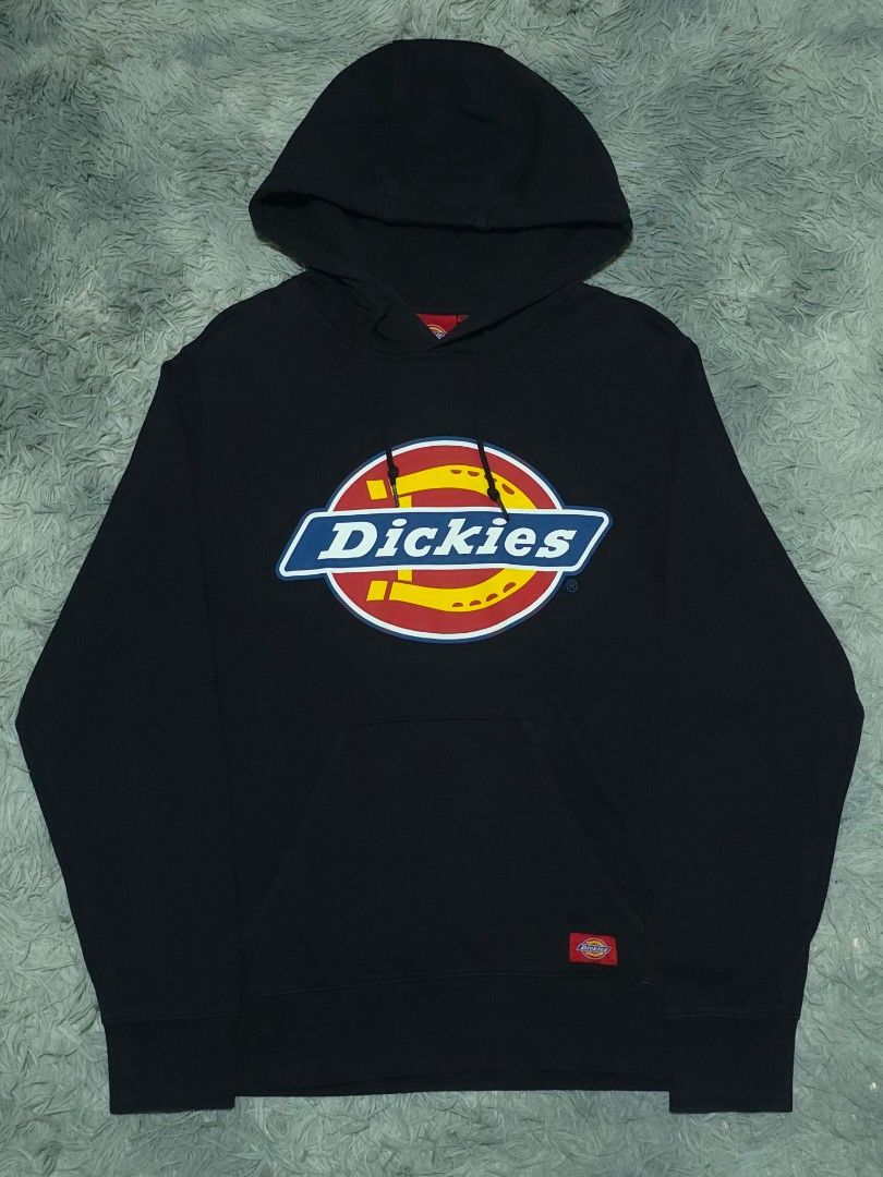 Dickies Black Hoodie (Category: Hoodies) located in Abulug. Submitted by humanwhosellthings (Listing ID 1470112805, Image 1). Description: Size XL on tag fit to Large 21W x 27L Excellent Condition No issue.