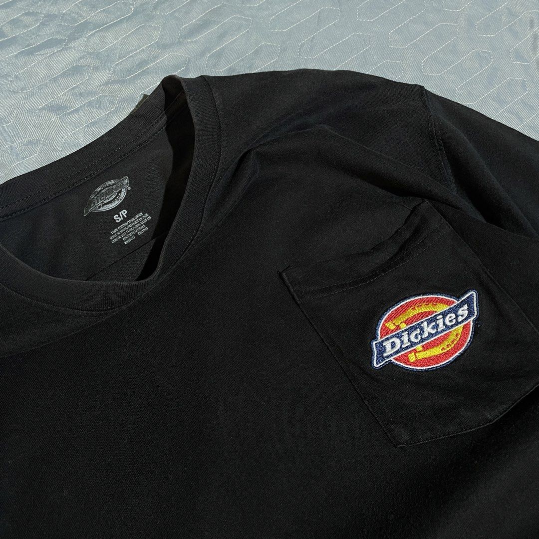 Dickies embroidered Pocket Tee (Category: Tshirts & Polo Shirts ) located in Tubao. Submitted by dannvictor0119 (Listing ID 1470138213, Image 2). Description: Medium Small on Tag Color rate 8/10 Excellent condition.