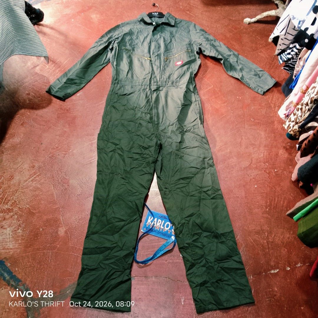 DICKIES OLIVE-GREEN COVERALL (Category: Coats, Jackets and Outerwear) located in Davao. Submitted by karlosthriftshop (Listing ID 1470132038, Image 2). Description: ₱780 FREE SHIPPING THRU J &T DICKIES OLIVE-GREEN WORKWEAR COVERALL MADE IN CHINA S-REG ON TAG ACTUAL MEASUREMENT PLEASE CHECK ATTACHED PHOTOS USED,IN VERY GOOD CONDITION ISSUE: DISCOLORATION/FADED COLOR AT THE BACK DM FOR MORE INQUIRIES.