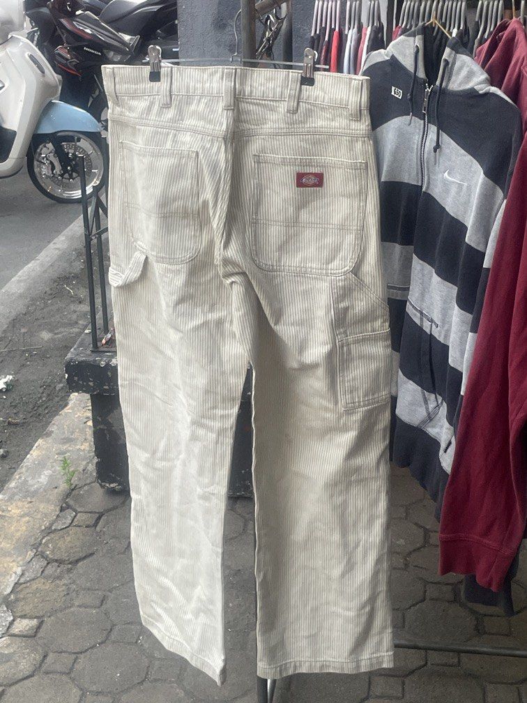 Dickies Pinstripe carpenter pants (Category: Jeans) located in Manila. Submitted by thr1ft.sta (Listing ID 1470040460, Image 1). Description: FOR SALE Dickies pinstripe carpenter pants Fits to size 32-34 Will provide more details upon inquiry Price is negotiable Add cash for shipping Can do meetups around Metro Manila.