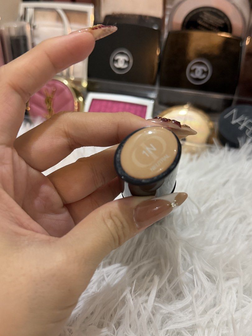 DIOR STICK FOUNDATION shade 1N (Category: Makeup) located in Manila. Submitted by sofia.things (Listing ID 1470130424, Image 3). Description: Or swap sa dior stick na shade on - Dior Forever Foundation Stick - Shade: 1N - Features sleek black packaging - Provides a flawless finish - Perfect for touch-ups Rfs: to dark on me talaga 3x ko lang nagamit Loc imus cavite Yung receipt natapon kona and box .