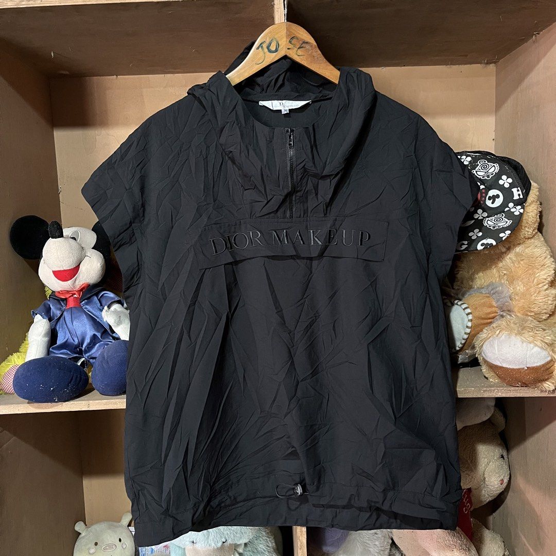 DIOR UNIFORM ANORAK VEST (Category: Activewear) located in Sipalay. Submitted by trustmeyoullbefine (Listing ID 1469997398, Image 1). Description: Size medium 23W 26L Excellent as new Authentic No flaws Need wash only fresh from bale.