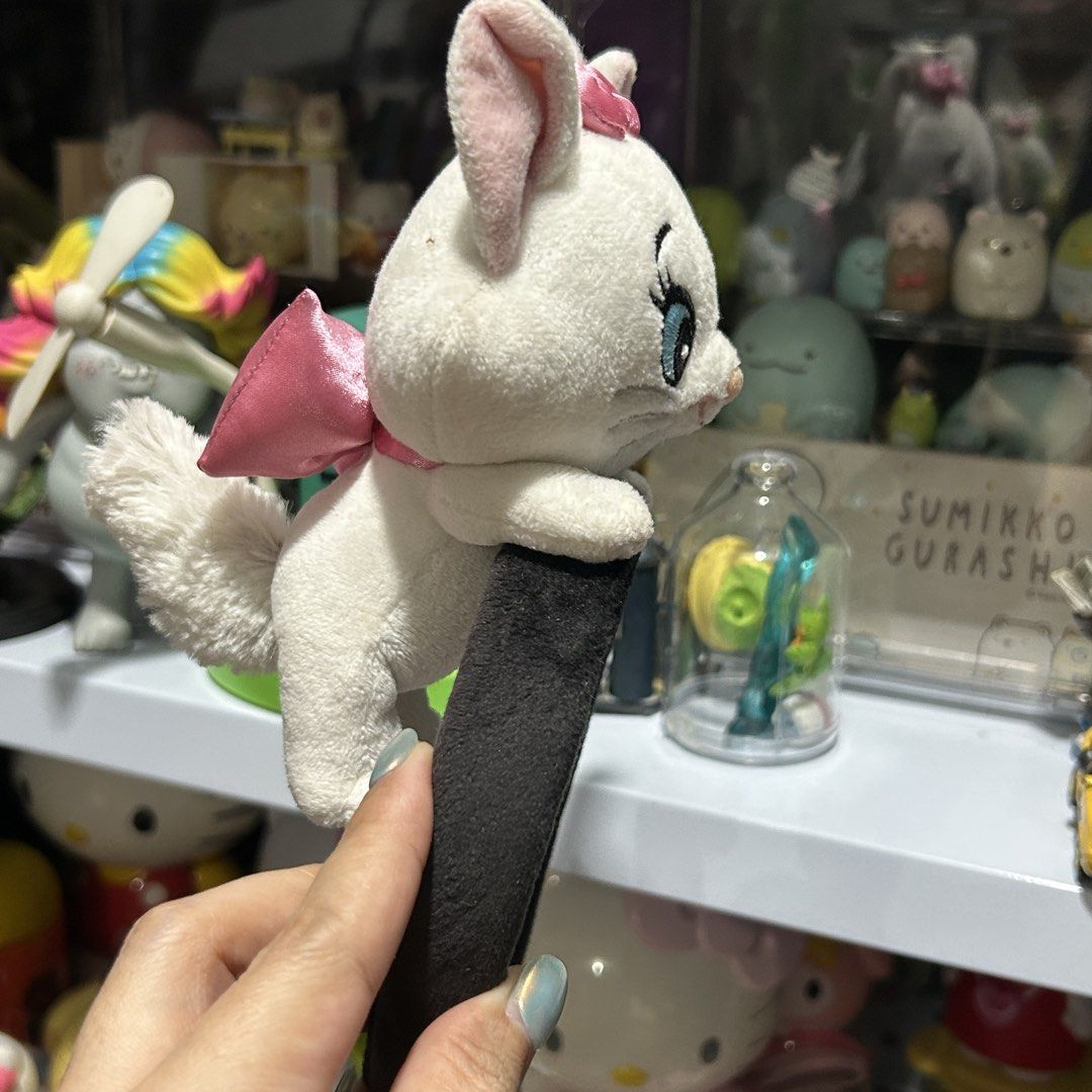 Disney Marie Cat Headband (Category: Plushies & Soft Toys) located in Quezon City. Submitted by kitsune.treasures (Listing ID 1469985815, Image 3). Description: *First to pay policy! *1 day reservation only. Failure to pay on time, auto cancel. 📍Quezon City * MOD: J&T | Lalamove * MOP: GCASH | BPI 📦ON HAND AND READY TO SHIP! CONDITION: WHAT YOU SEE IS WHAT YOU GET. Dimensions: Kindly check the photos for the actual measurements. Please check al