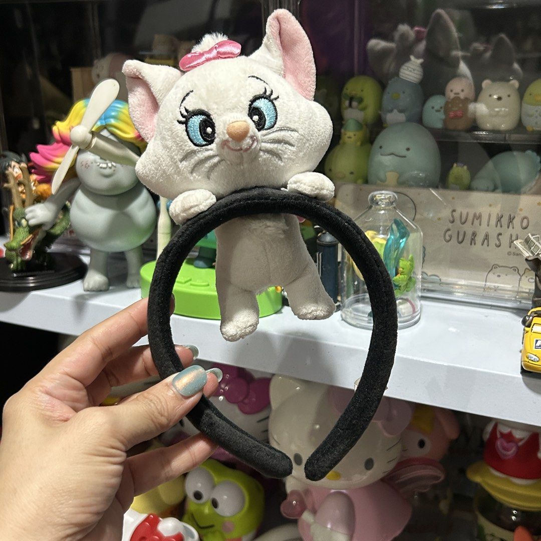Disney Marie Cat Headband (Category: Plushies & Soft Toys) located in Quezon City. Submitted by kitsune.treasures (Listing ID 1469985815, Image 2). Description: *First to pay policy! *1 day reservation only. Failure to pay on time, auto cancel. 📍Quezon City * MOD: J&T | Lalamove * MOP: GCASH | BPI 📦ON HAND AND READY TO SHIP! CONDITION: WHAT YOU SEE IS WHAT YOU GET. Dimensions: Kindly check the photos for the actual measurements. Please check al