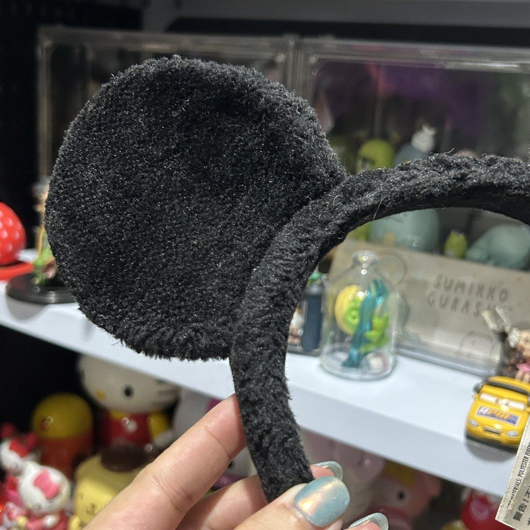 Disney Paris Mickey Mouse Ears Headband (Category: Plushies & Soft Toys) located in Quezon City. Submitted by kitsune.treasures (Listing ID 1469983674, Image 2). Description: *First to pay policy! *1 day reservation only. Failure to pay on time, auto cancel. 📍Quezon City * MOD: J&T | Lalamove * MOP: GCASH | BPI 📦ON HAND AND READY TO SHIP! CONDITION: WHAT YOU SEE IS WHAT YOU GET. Dimensions: Kindly check the photos for the actual measurements. P