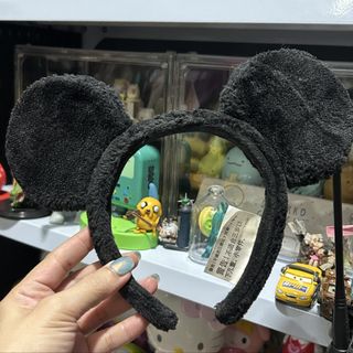 (Category: ) located in . Submitted by kitsune.treasures (Listing ID 1469983674, Image 1). Description: .