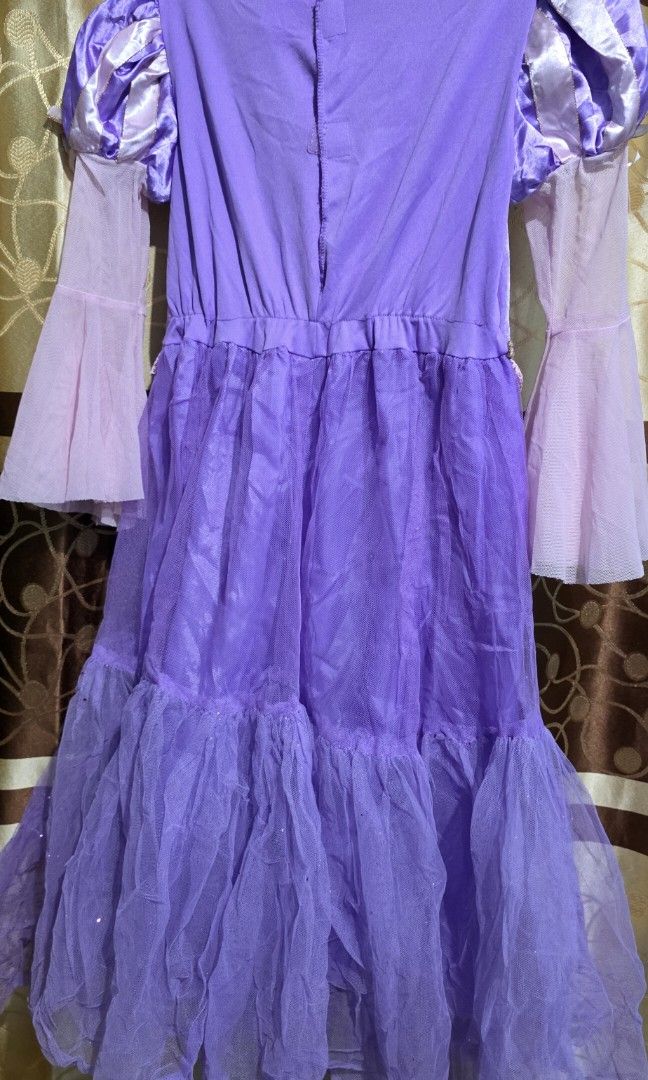 Disney Rapunzel Costume 4-6 y/o (Category: Babies & Kids Fashion) located in Pasig City. Submitted by dolliesandpastels (Listing ID 1470128099, Image 2). Description: Disney Rapunzel 4-6 y/o Super ganda ng quality Like New Condition.
