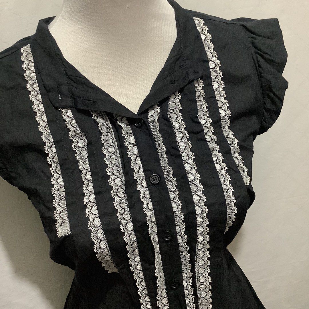 DIVIDED Black Lace Polo Blouse (Category: Blouses) located in Cavite. Submitted by kbyshe_catalog (Listing ID 1470081785, Image 2). Description: xs-medium with lace details garterized back branded by Divided.