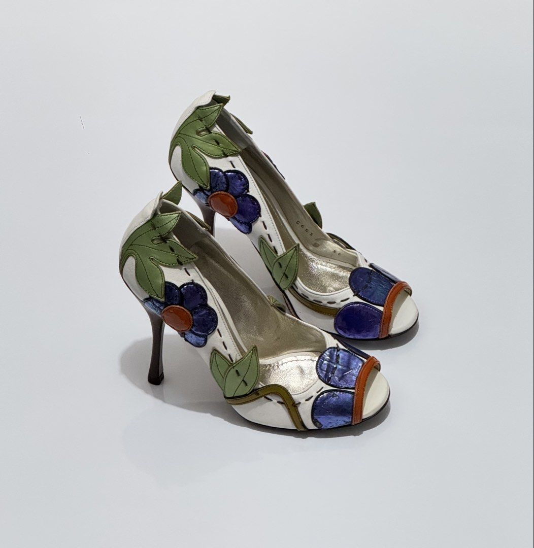 Dolce&Gabbana heels (Category: Heels) located in Quezon City. Submitted by byuklph (Listing ID 1470128367, Image 2). Description: Authentic 💯size36/23cm🦋 Excellent condition no inclusion .
