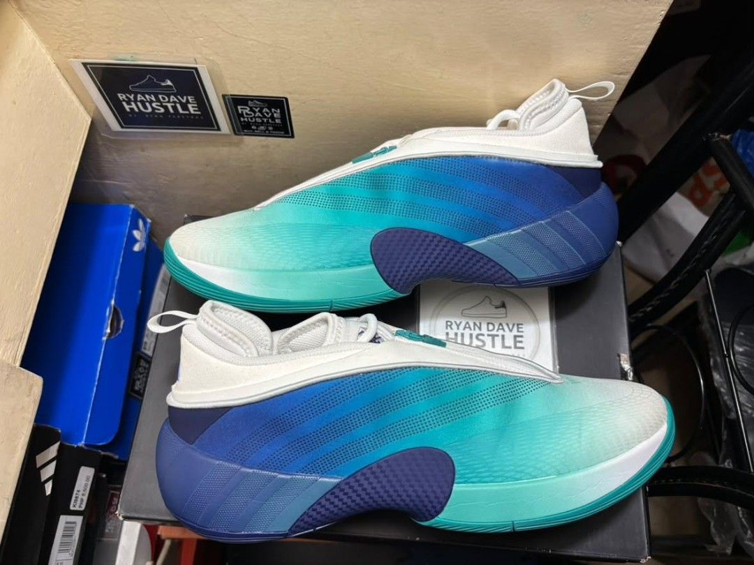 DON Issue #7 Pure Teal (Category: Sneakers) located in Quezon City. Submitted by ryandavehustle (Listing ID 1470006757, Image 1). Description: Wts/Wtt 2,500 Pesos Firm! DON Issue 7 Pure Teal Size 10.5 / Complete with OG Box Used like new (9.5/10 Condition) Meetup: Novaliches QC, Sm North Edsa, Sm Fairview Can do shipping nationwide Can do COP via LBC (1k dp to avoid flaking) IG and FB: Ryan Dave Hustle.