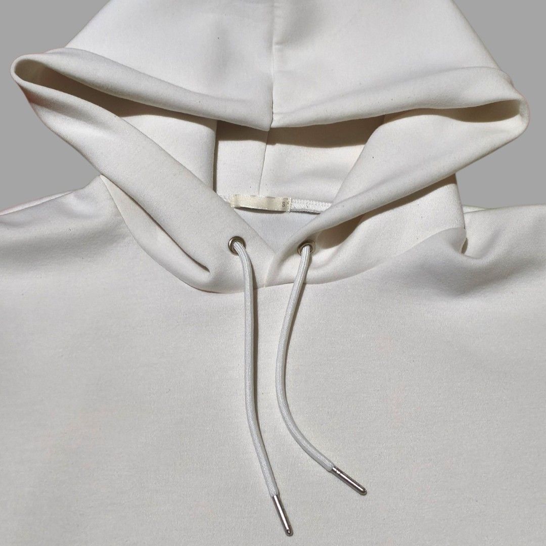 DOUBLE-FACED BIG PULLOVER HOODIE (GU UNIQLO) (Category: Coats, Jackets and Outerwear) located in Sibulan. Submitted by pepsicola.24 (Listing ID 1470114352, Image 3). Description: SMALL ON TAG DIMES: LENGTH: 26 INCHES WIDTH: 21 INCHES SLEEVE LENGTH: 17 INCHES EXCELLENT CONDITION DIRECT PM IF INTERESTED.