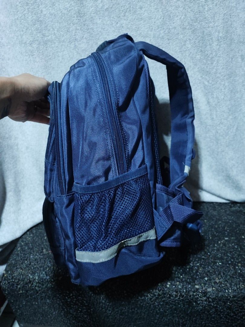 Dr Kong ergonomic backpack (Category: Backpacks) located in Baguio. Submitted by jayrgijc52758 (Listing ID 1470088575, Image 3). Description: Dr.Kong Ergonomic Backpack Pang grade 2-5 Excellent condition 600.