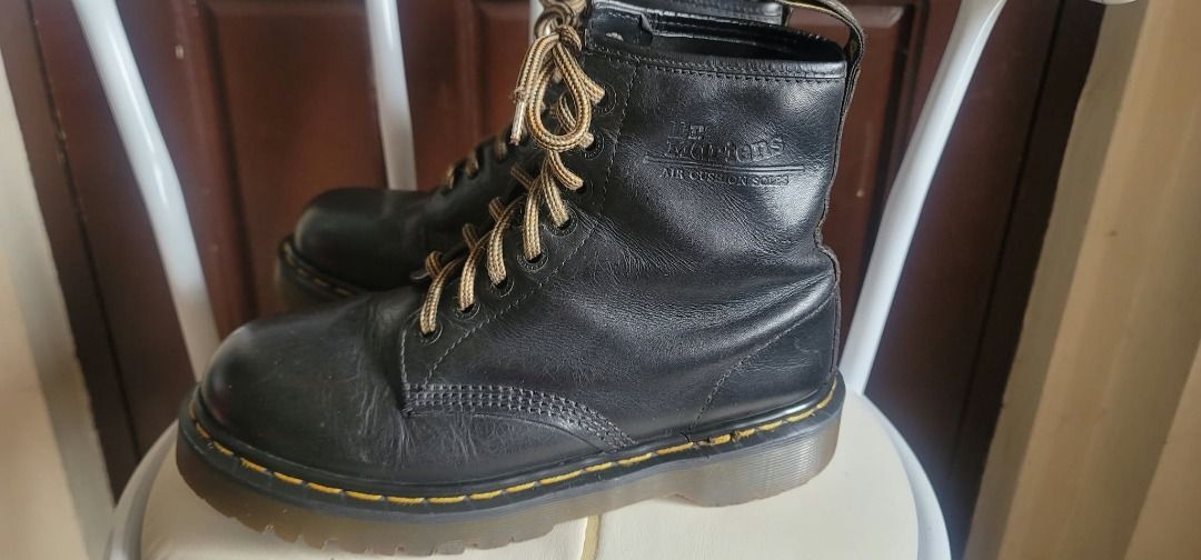 Dr. Martens original 1460 Made in England - PHP 3,000 (Category: Boots) located in Pasig City. Submitted by drivenn (Listing ID 1469974897, Image 2). Description: Dr. Martens original 1460 Made in England - PHP 3,000 8 US M / 7 UK / 41 EU Very good condition PHP 3,000 + SF PM to transact.