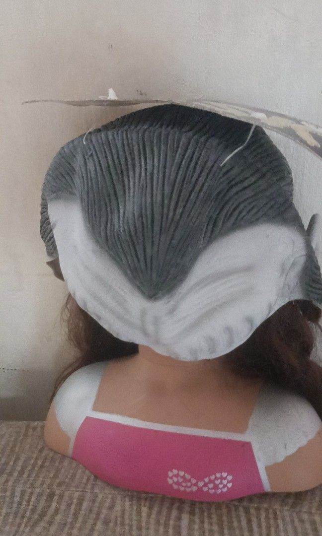 Dracula Headdress (Category: Everything Else Others) located in Pasig City. Submitted by heidedieh (Listing ID 1469957907, Image 1). Description: Adult free size.