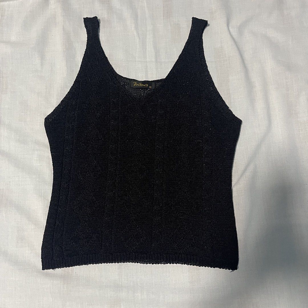 Drama Black Knit Tank Top Size L (Category: Sleeveless) located in San Ildefonso. Submitted by rgdeclutters (Listing ID 1470001442, Image 3). Description: L - 11" W - 13" Fits size S.