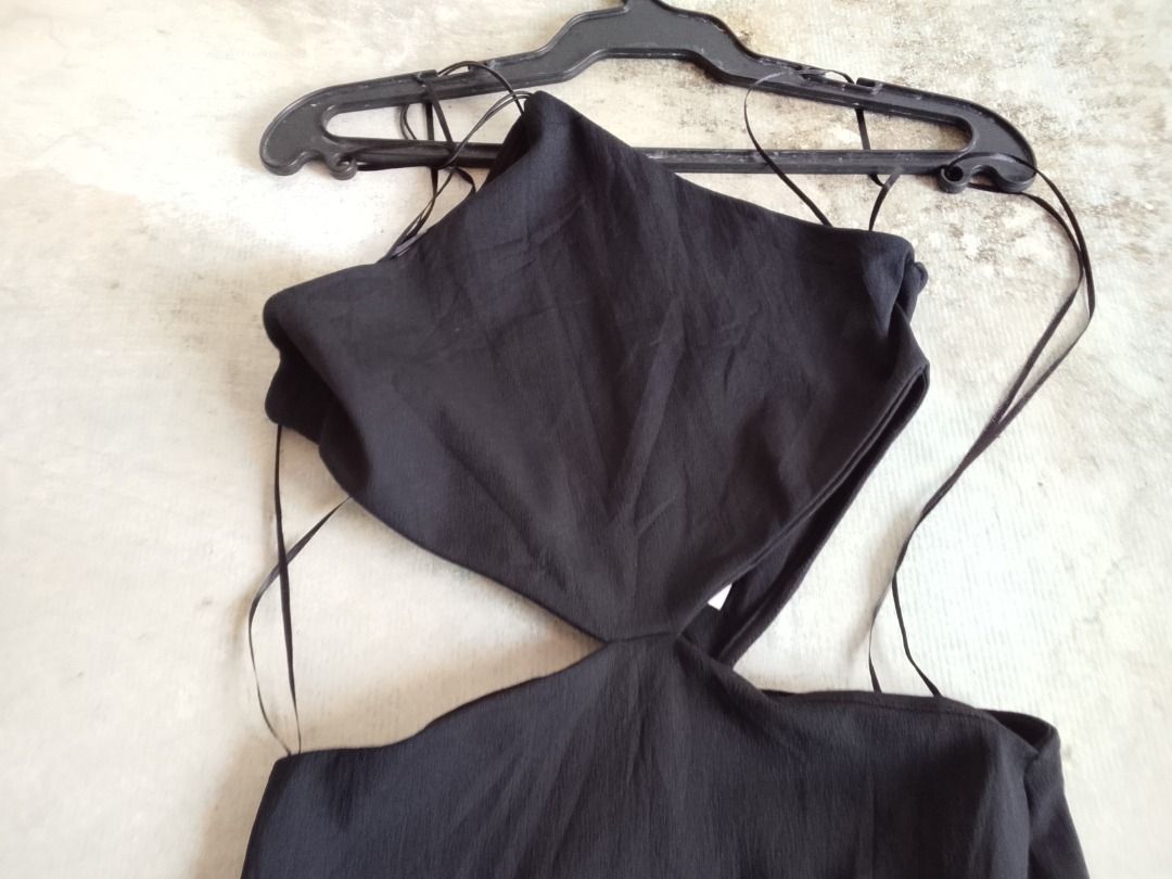 Dress US BNEWTAG (Category: Dresses) located in Los Banos. Submitted by mania-62906 (Listing ID 1470033330, Image 2). Description: Authentic BNEWTAG US small .