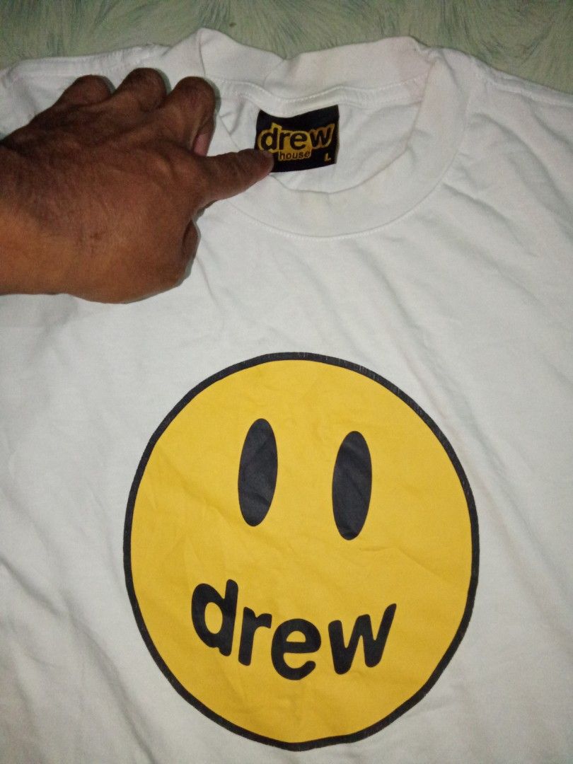 Drew house (Category: Tshirts & Polo Shirts ) located in Manila. Submitted by oddhorse_38124c (Listing ID 1470083959, Image 2). Description: as new condition, need Wash,10 color rate dimes 22x29.