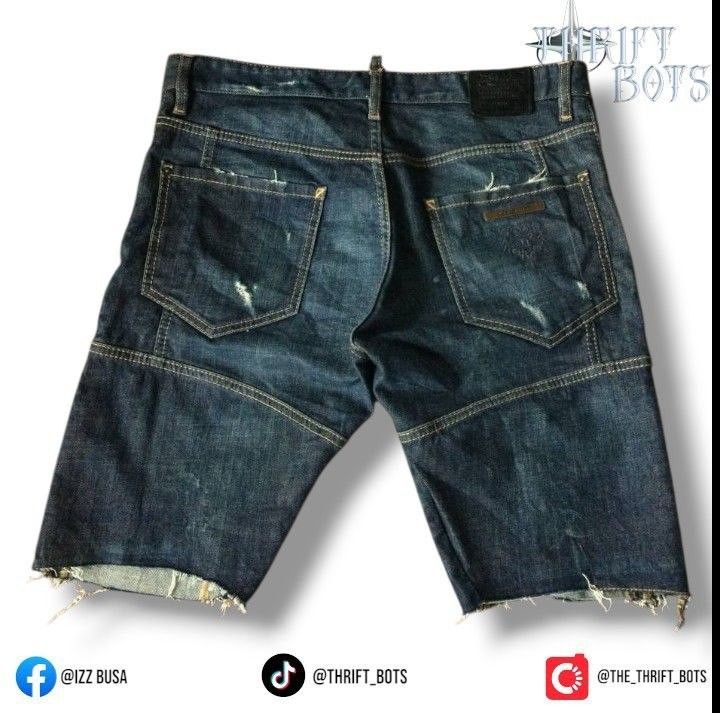Dsquared2 Button Ply Denim Shorts (Category: Shorts) located in Butuan. Submitted by the_thrift_bots_ (Listing ID 1470083409, Image 2). Description: Dimensions: Waist 36 Length 21 Thigh 12.5 Hem 8.5 Issue: None Excellent Condition Loc: Butuan City, Jnt Express Courier Price: ₱450 + Shipping Fee.