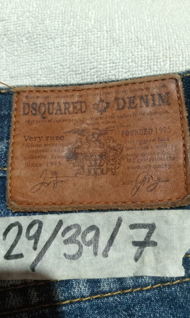 DSUQUAED2 JEANS RARE ! (Category: Jeans) located in Maramag. Submitted by newlifeo7angel (Listing ID 1470126255, Image 3). Description: FOR SALE DSQUERD2 JEANS RARE TIPE LIKE NEW BEWANG 29 TO 31 HABA 41 HEM 7.5 FOR ONLY 899+SF MINDANAO LOC.