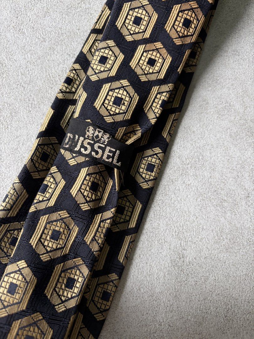 Dussel Necktie (Category: Ties) located in Pasig City. Submitted by chamoisee (Listing ID 1469995954, Image 2). Description: Dussel Necktie.