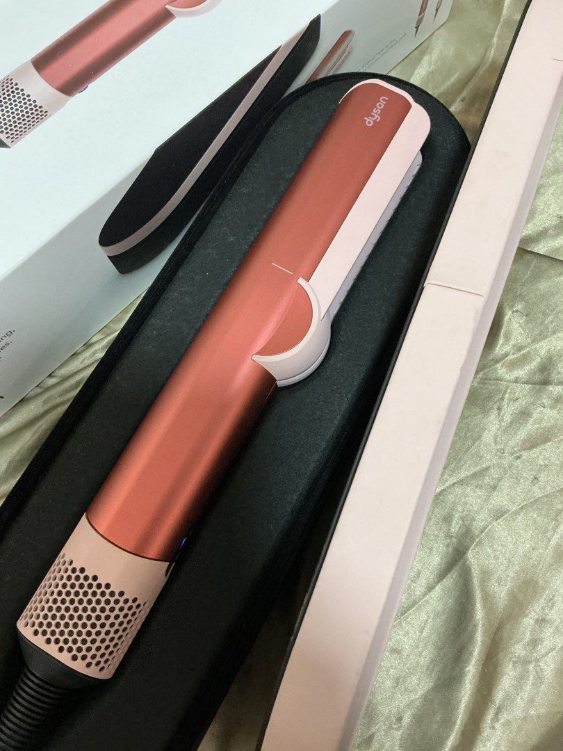 Dyson airstrait (Category: Hair) located in Siquijor. Submitted by lian_ching (Listing ID 1469998933, Image 3). Description: Good as new Limited edition color Comes complete.