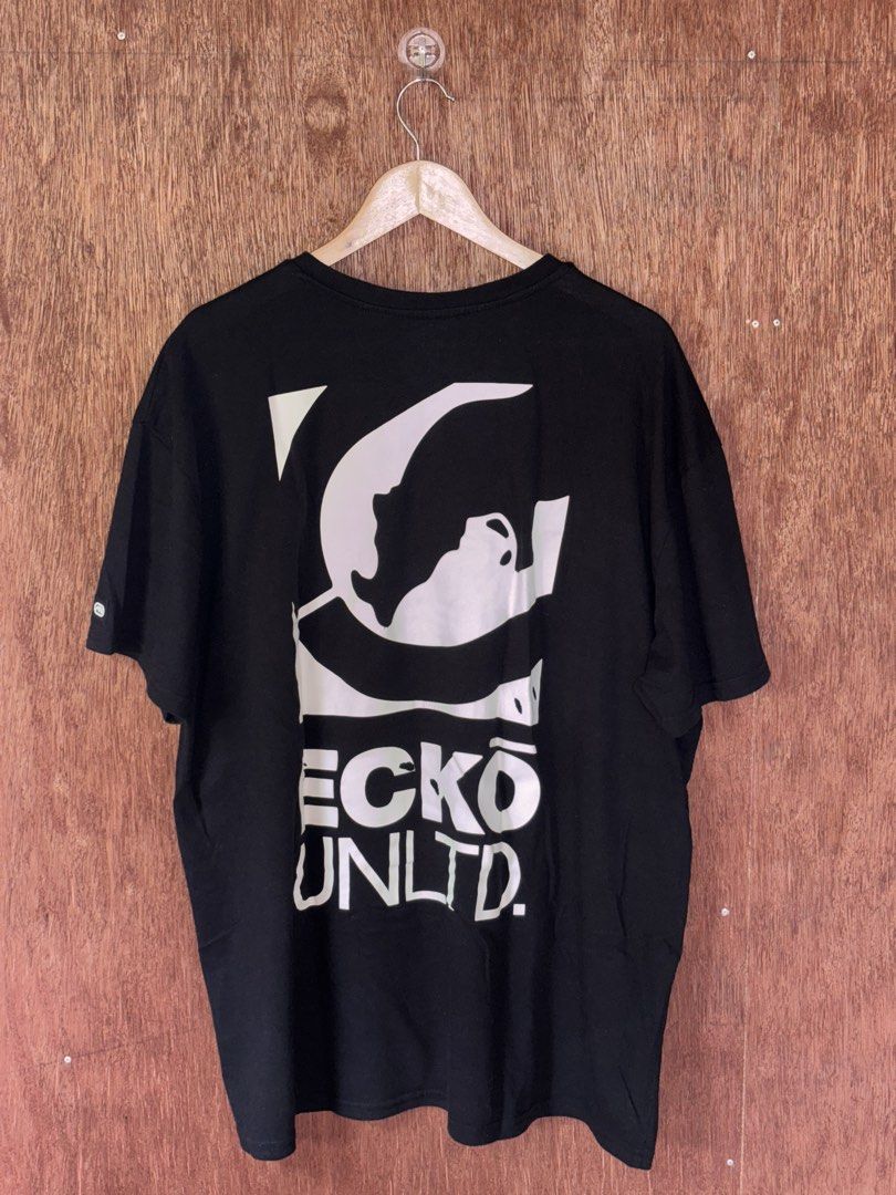 Ecko Unltd. black V-neck t-shirt (Category: Tshirts & Polo Shirts ) located in Cabuyao City. Submitted by giothr1ft (Listing ID 1470081013, Image 2). Description: -Width: 25 -Length: 31 -Condition: 10/10 📌Buyers will shoulder the shipping fee.