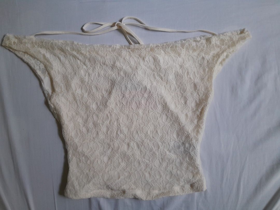 EDIKTED Cream Lace Cowl Neck Top (Category: Sleeveless) located in Manila. Submitted by prelovedgossipgirl (Listing ID 1470061841, Image 3). Description: LAST PRICE ALREADY - brand new with tag - never worn Loc: Batangas MOP: GCASH MOD: JNT (shipping shouldered by buyer).