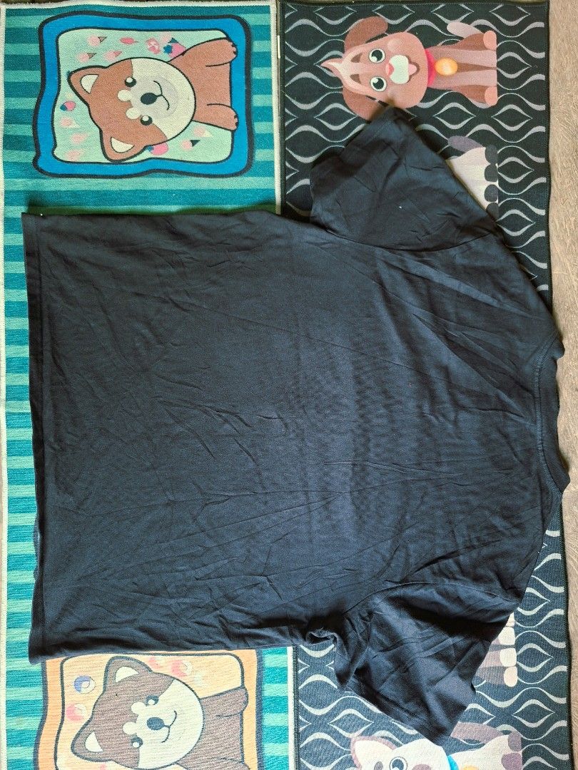 Edwin Black Pocket T-Shirt Size LL (Category: Tshirts & Polo Shirts ) located in San Francisco. Submitted by manu2025 (Listing ID 1470140202, Image 2). Description: - Brand: Edwin - Color: Black - Size: LL (Pit-to-pit: ~24", Length: ~28") - Material: 100% soft and breathable cotton - Details: Chest pocket with blue wave embroidery, small brand tag on pocket hem, and bottom corner label - Style: Basic casual tee, perfect for everyday wear.