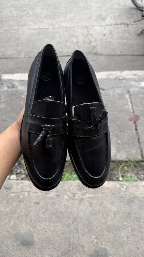 Elcanto loafers (Category: Dress Shoes) located in Koronadal. Submitted by johnapolen99551 (Listing ID 1470070267, Image 2). Description: In good condition Ship nationwide .