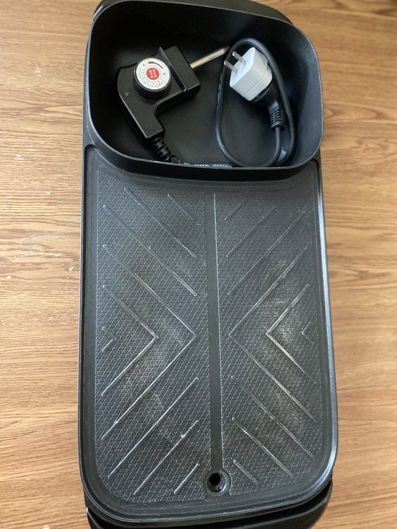 Electric Grill (Category: Cookers) located in Manila. Submitted by acyyy_shop101 (Listing ID 1469962568, Image 3). Description: .