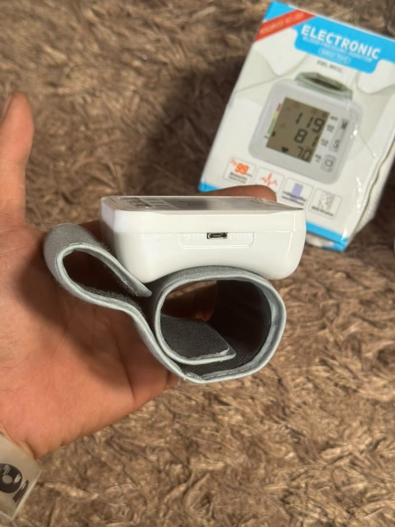 Electronic Blood Pressure Monitor Tensi Meter Digital Wrist Type ...