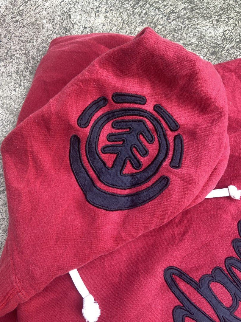 ELEMENT HOODIE (Category: Hoodies) located in El Salvador. Submitted by 00jiroo00 (Listing ID 1470093129, Image 3). Description: ELEMENT HOODIE Dimensions: W - 25 L - 28 Details: good condition must have signs of usage stains on back need wash Condition: 8.5/10 Color rate: 8.5/10 Swipe for more details… M: ₱200 📌 Before You Buy: 📃 Please read all item details carefully 📍 Payment-first policy applies ❌ No cancellations, returns, or exchanges ‼️