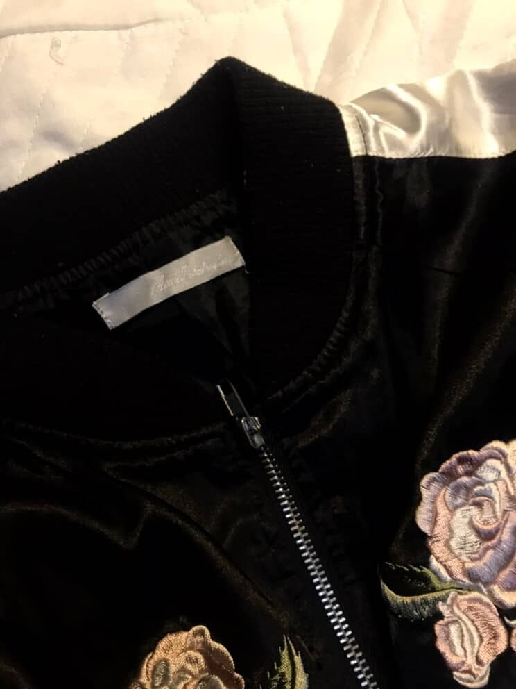 Embroidered Bomber Jacket (Category: Coats, Jackets and Outerwear) located in Caloocan City. Submitted by shop_glamcrave (Listing ID 1469957166, Image 1). Description: GLAMCRAVE | PRELOVED CLOTHING 🩷 Giving this piece a new home! ♡ ୨ৎ Item: Embroidered Bomber Jacket ୨ৎ Brand: Banana Republic ୨ৎ Size: S ୨ৎ Color: Black with white lining ୨ৎ Condition: 8/10 ୨ৎ Fabric Type: Satin .