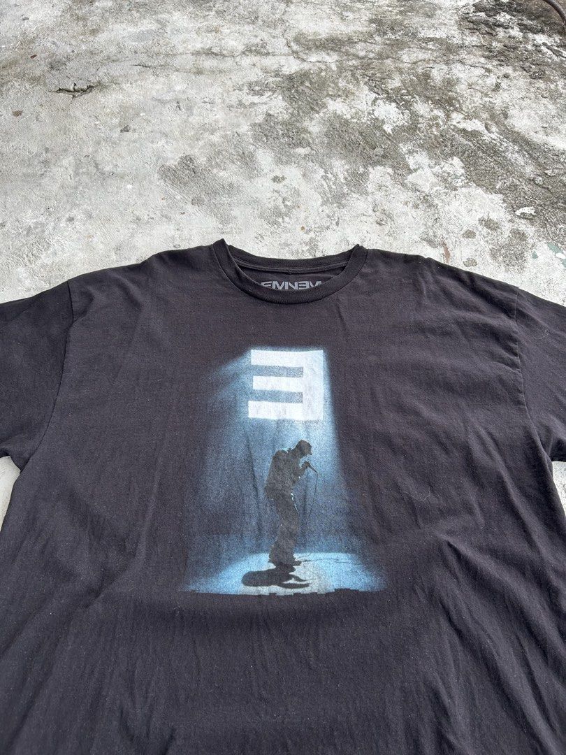 Eminem Stage Light Shirt (Category: Tshirts & Polo Shirts ) located in Balanga. Submitted by nothingtohold.co (Listing ID 1470101084, Image 2). Description: Eminem Stage Light Shirt OPT | XXL ON TAG | 25 WIDTH | 31 LENGTH | 9.8 CONDITION NO ISSUE Gcash | Jnt | Bataan Vouch~Vc.
