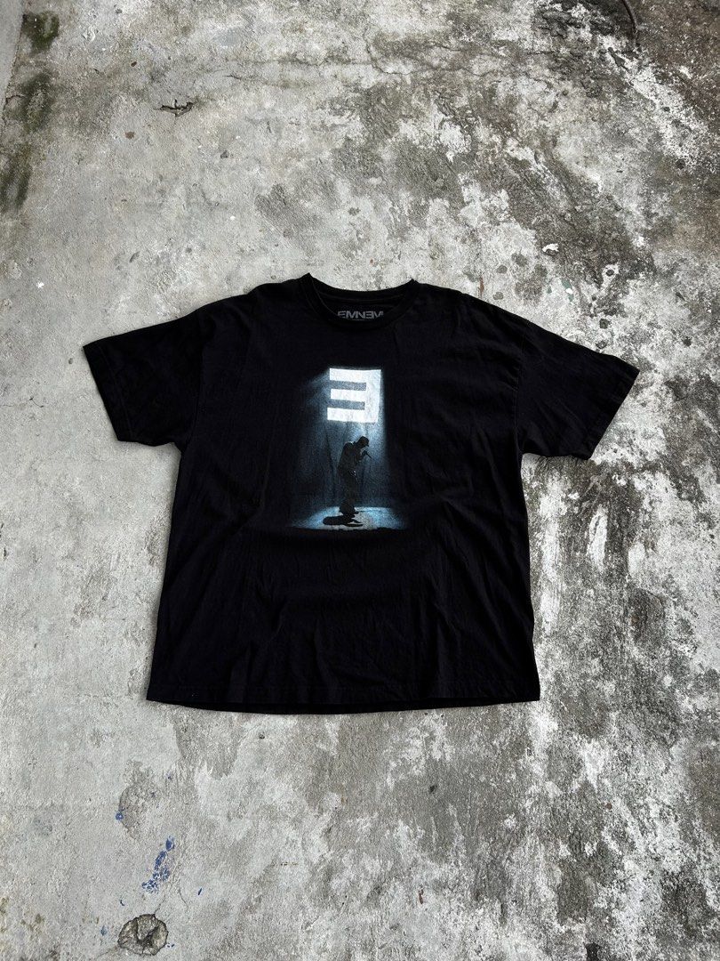 Eminem Stage Light Shirt (Category: Tshirts & Polo Shirts ) located in Balanga. Submitted by nothingtohold.co (Listing ID 1470101084, Image 1). Description: Eminem Stage Light Shirt OPT | XXL ON TAG | 25 WIDTH | 31 LENGTH | 9.8 CONDITION NO ISSUE Gcash | Jnt | Bataan Vouch~Vc.
