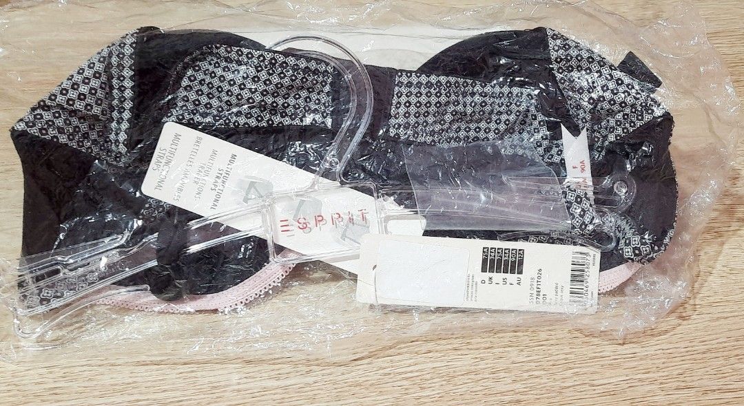 Esprit Patterned Underwire Bra (Category: Undergarments & Loungewear) located in Manila. Submitted by crejzshoppe (Listing ID 1470013756, Image 2). Description: > Size 34A as per tag but the band length seems like 32 Cup B. It's too tight for 34, You need to use an extender > Light padded - Brand: Esprit (Authentic bought in France) - Style: Underwire bra with adjustable straps and back hook-and-eye closure - Design: Chic grey and black small geo